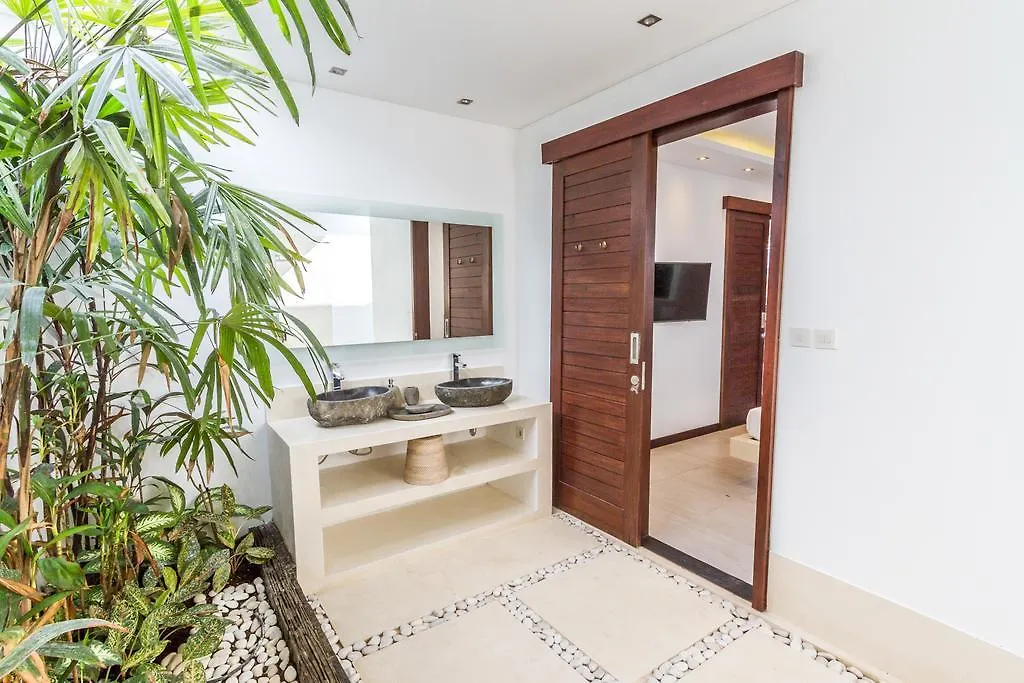 Villa Nala - Amazing 3-Bedroom In Seminyak Indonesia